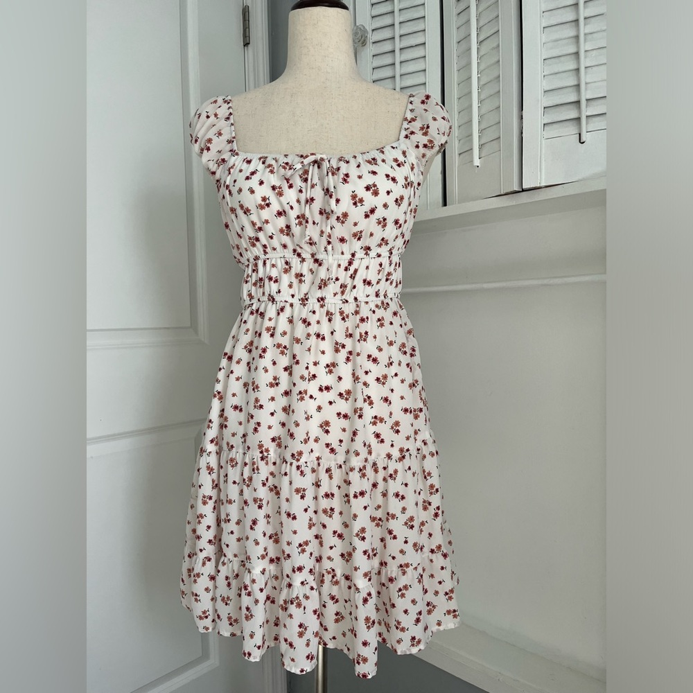 Altar'd State Floral Midi Dress – Feminine Flair and Spring-Ready 🌸